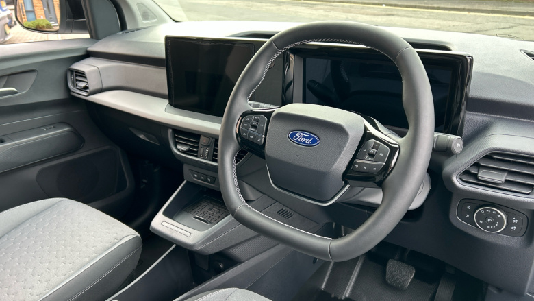 Ford Transit Courier E-Transit Courier 100kW 43kWh Limited Van Auto